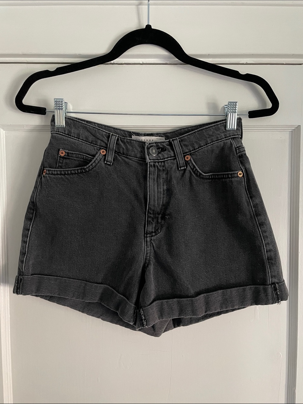 Topshop Cuffed High-Rise Black Mom Denim Shorts In Faded Black Size 4